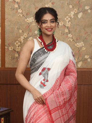 Ivory White Pure Bengal Cotton Saree with Red-Black Ganga-Jamuna Border & Hand-Painted Madhubani Fish Motifs