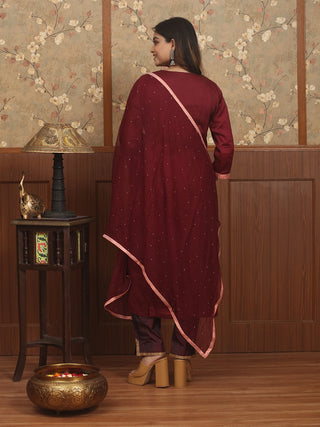 Rang Mahal – Chanderi Silk Aari Embroidered Kurta Set