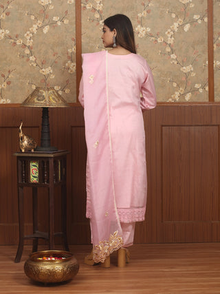 ROSÉ AANGAN – Blush Pink Organza Designer Kurta Set with Floral Machine Embroidery