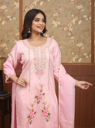 ROSÉ AANGAN – Blush Pink Organza Designer Kurta Set with Floral Machine Embroidery
