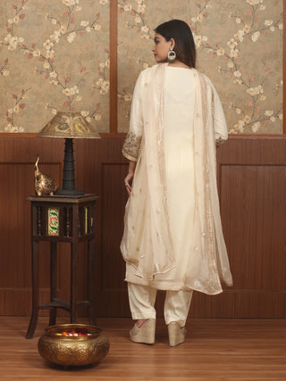 Ivory Zehra – Zardosi Embroidered Georgette Kurta Set