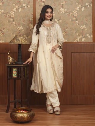 Ivory Zehra – Zardosi Embroidered Georgette Kurta Set