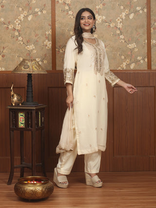 Ivory Zehra – Zardosi Embroidered Georgette Kurta Set
