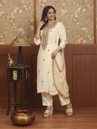 Sunehri Adaa – Zardosi Embroidered Georgette Kurta Set