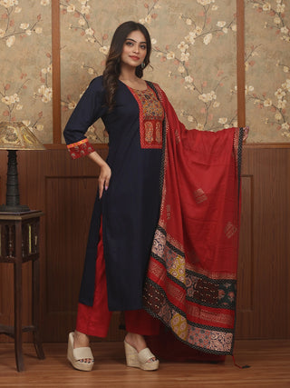 NEEL RAAGINI – Navy Lawn Cotton Designer Kurta Set with Kalamkari Yoke & Gamthi Mirror Patchwork