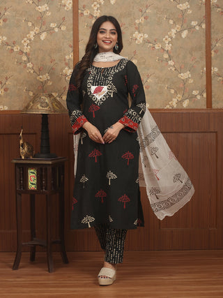 Shyam Rang – Black and White Bagru Cotton Kurta Pant Set with Chiffon Dupatta