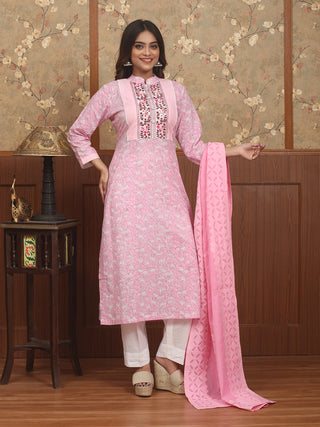 Gulabi Noor – Blush Garden Sanganeri Cotton Kurta Pant Set with Mul Cotton Dupatta