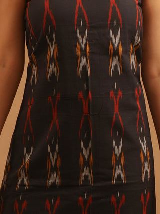 BLACK IKKAT COTTON KURTA SET WITH RED ACCENTS AND ZIG-ZAG DUPATTA