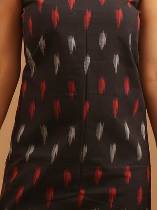 BLACK IKKAT COTTON KURTA SET WITH RED TRIANGLE MOTIF DUPATTA