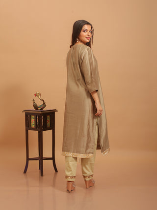 Peanut Brown Muslin Kurta Set with Side-Embroidered Yoke & Organza Dupatta
