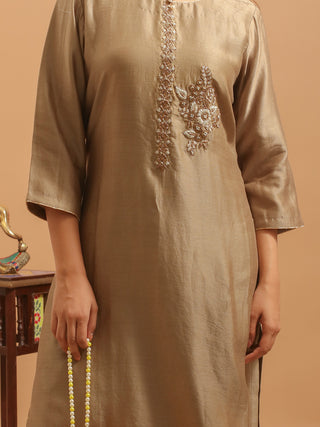 Peanut Brown Muslin Kurta Set with Side-Embroidered Yoke & Organza Dupatta