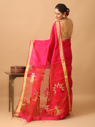 Fuchsia Bengal Handloom Cotton Silk Saree With Golden Zari Border And Jamdani Pallu