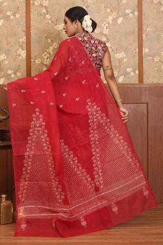 Red Cotton Saree With Off White Kantha Embroidery