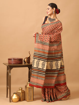 Beige Colour Pure Jaipur Mul Cotton Saree With Bagru Print