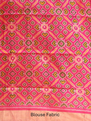 Ivory and Fuchsia Handwoven Pochampally Dupion Silk Saree